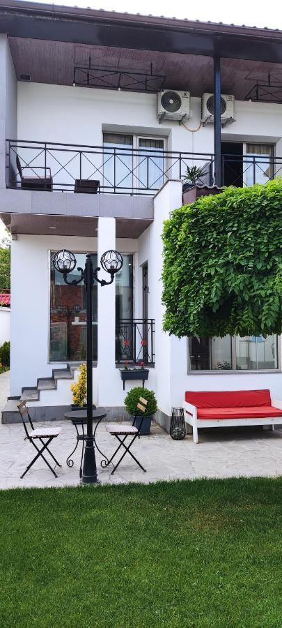 Garden Lounge Hotel Erywań Zewnętrze zdjęcie