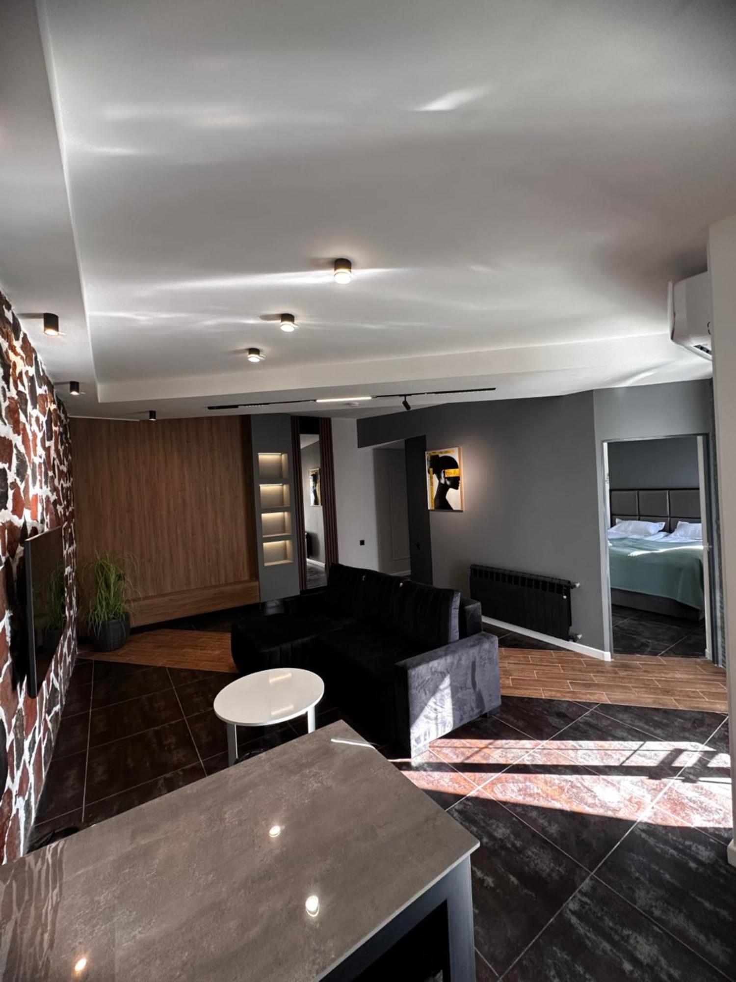 Garden Lounge Hotel Erywań Zewnętrze zdjęcie