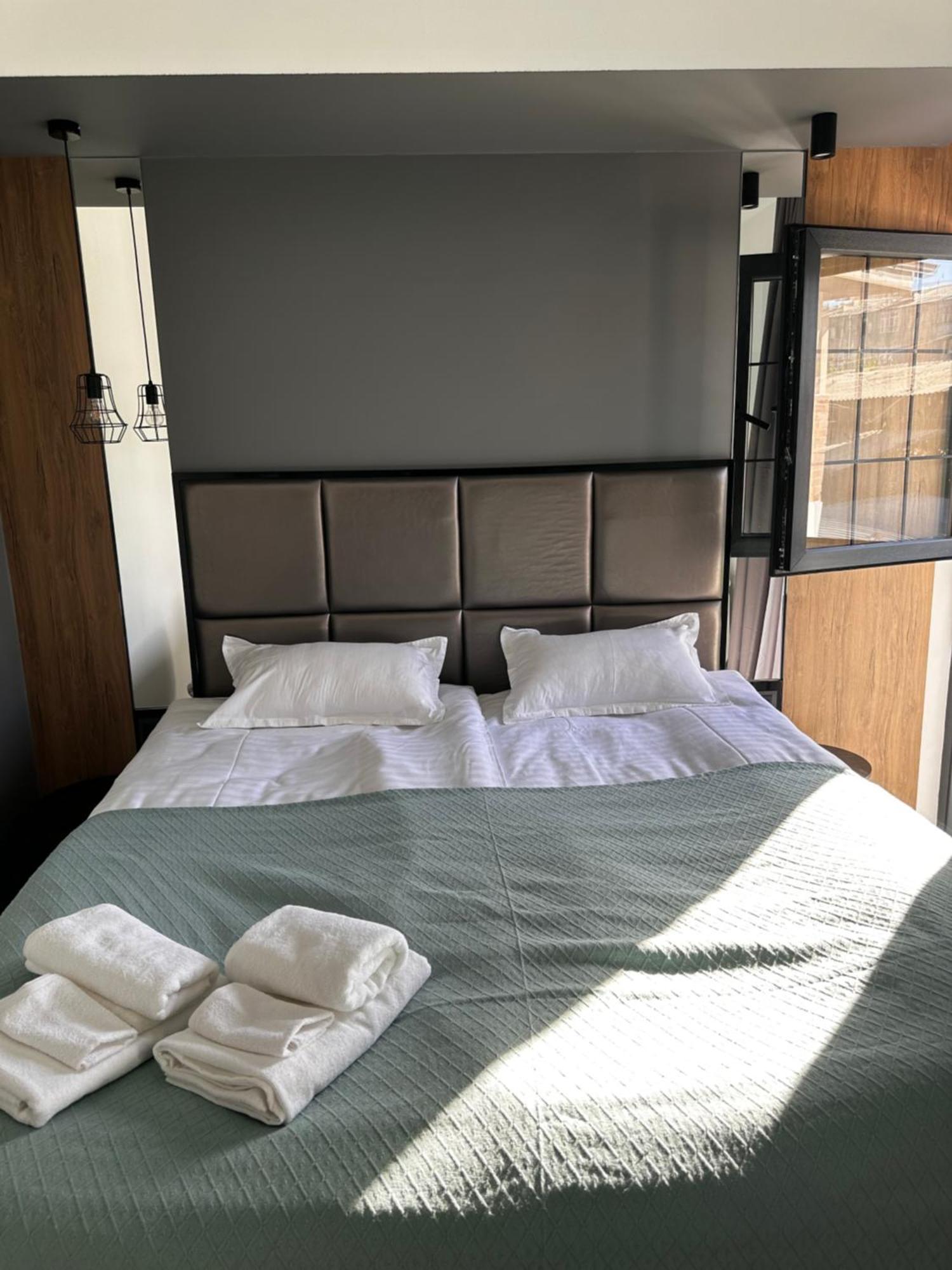 Garden Lounge Hotel Erywań Zewnętrze zdjęcie