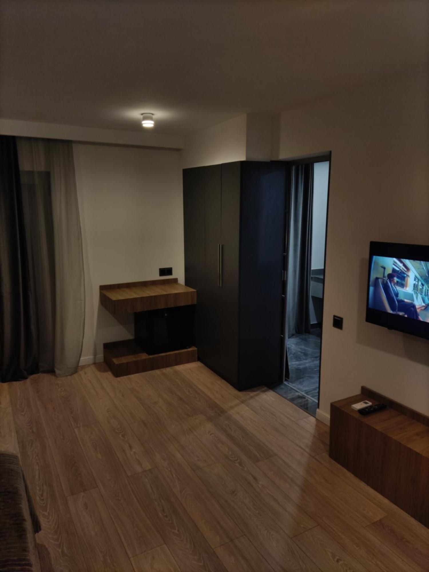 Garden Lounge Hotel Erywań Zewnętrze zdjęcie