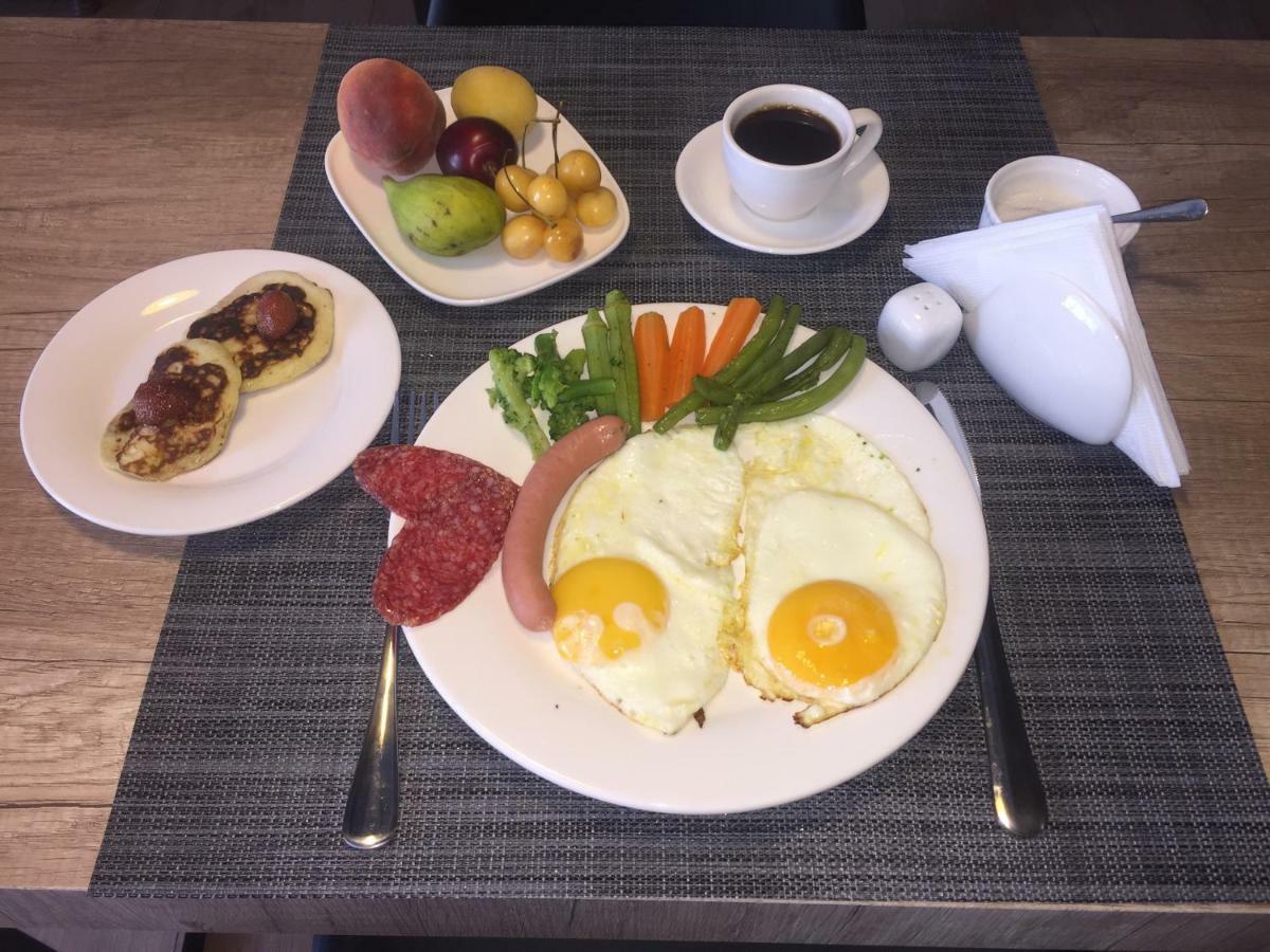 Garden Lounge Hotel Erywań Zewnętrze zdjęcie